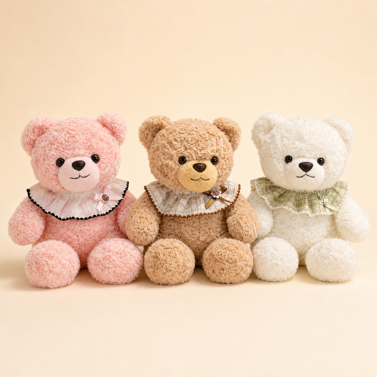Huidvriendelijke pluche teddybeer met sjaal